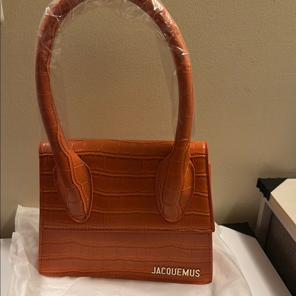 Jacquemus Brown Mini Bag with Structured Design - Picture 3 of 5